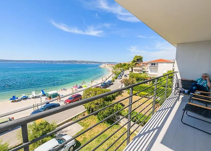 Stunning Beachfront Apartment With Roof Terrace